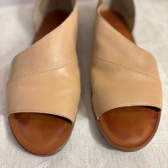 Sole Society Colvan Cut Out Soft Leather Upper Sandals, Tan, Size 9. Pre-owned. - Picture 5 of 11